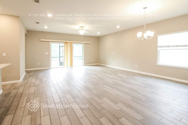 Foto del edificio - 9860 Lemon Grass Ln
