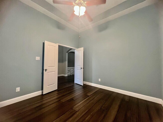 Building Photo - 24106 Rosalia Ct