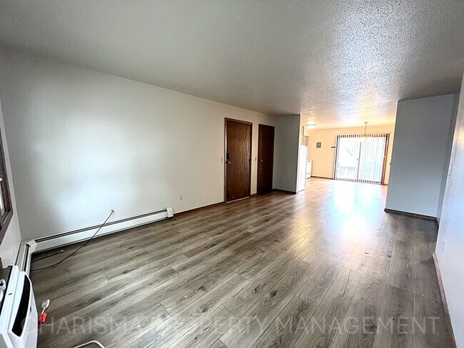 Building Photo - 3604 S Cathy Ave