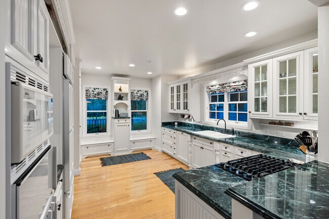 Foto del edificio - 215 W Hallam St