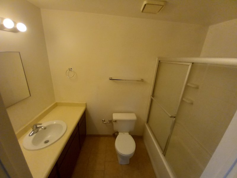 Foto del edificio - 1090 W D St