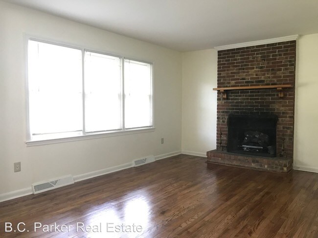 Building Photo - 3 br, 2 bath House - 218 Ballpark Ave