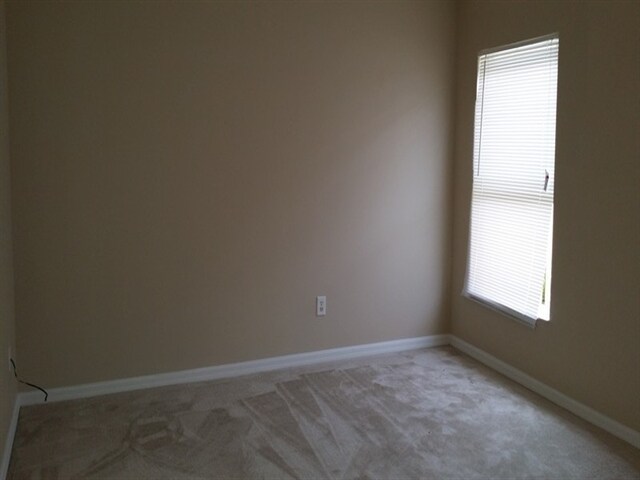 Building Photo - 125 S Roma Way