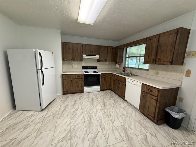 Foto del edificio - 8035 E Gospel Island Rd