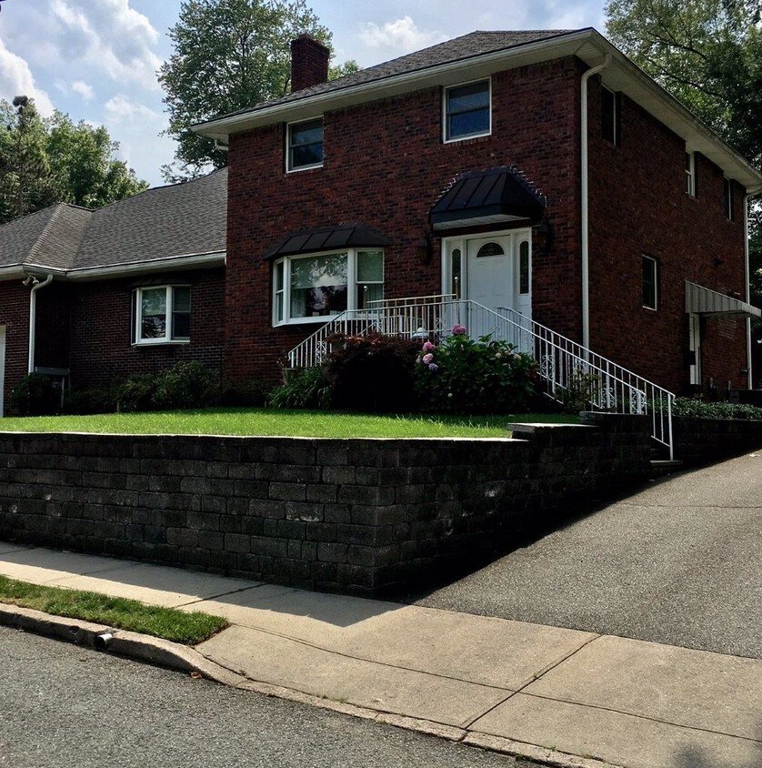 26 Division St, Closter, NJ 07624 Apartments in Closter, NJ