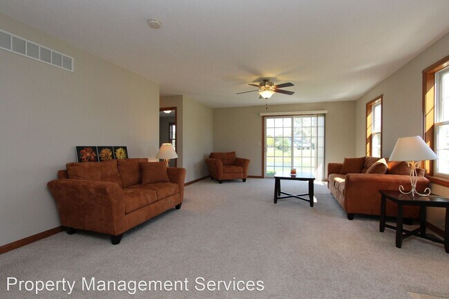 Foto del edificio - 2 br, 2 bath House - 134 Tulip Blvd