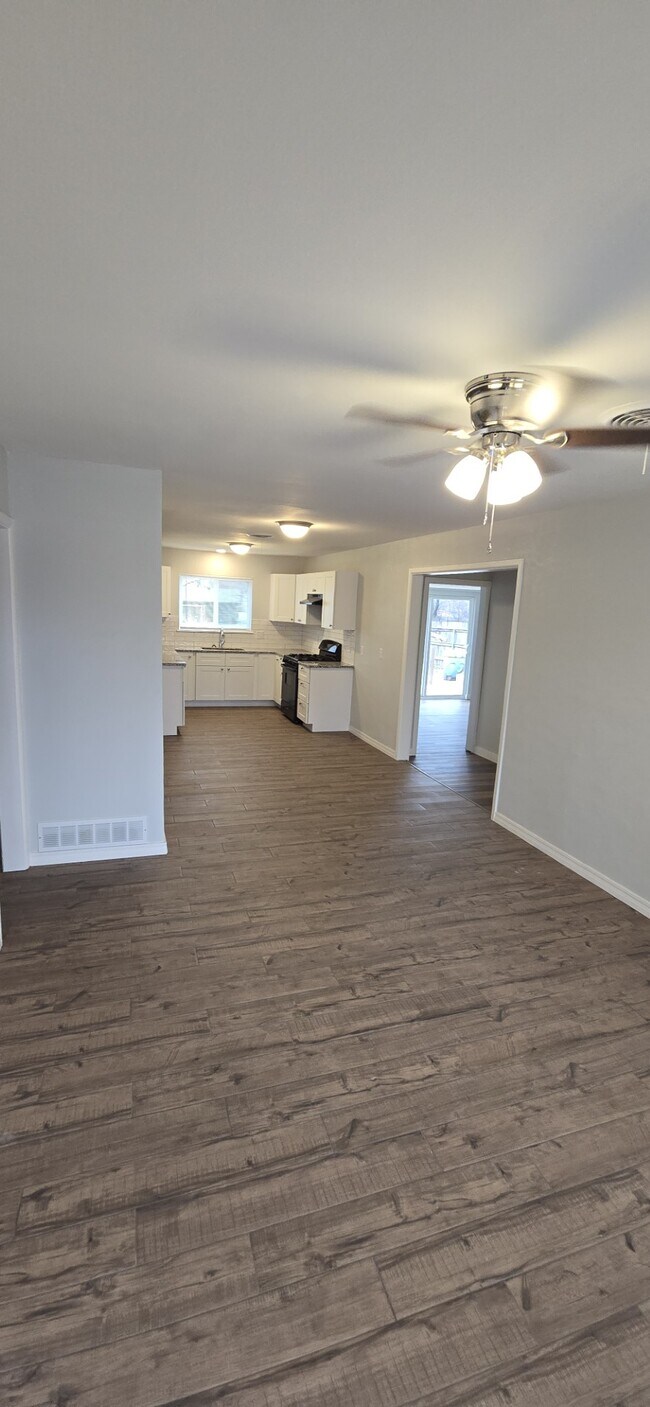 Foto del edificio - 909 Van Horn St