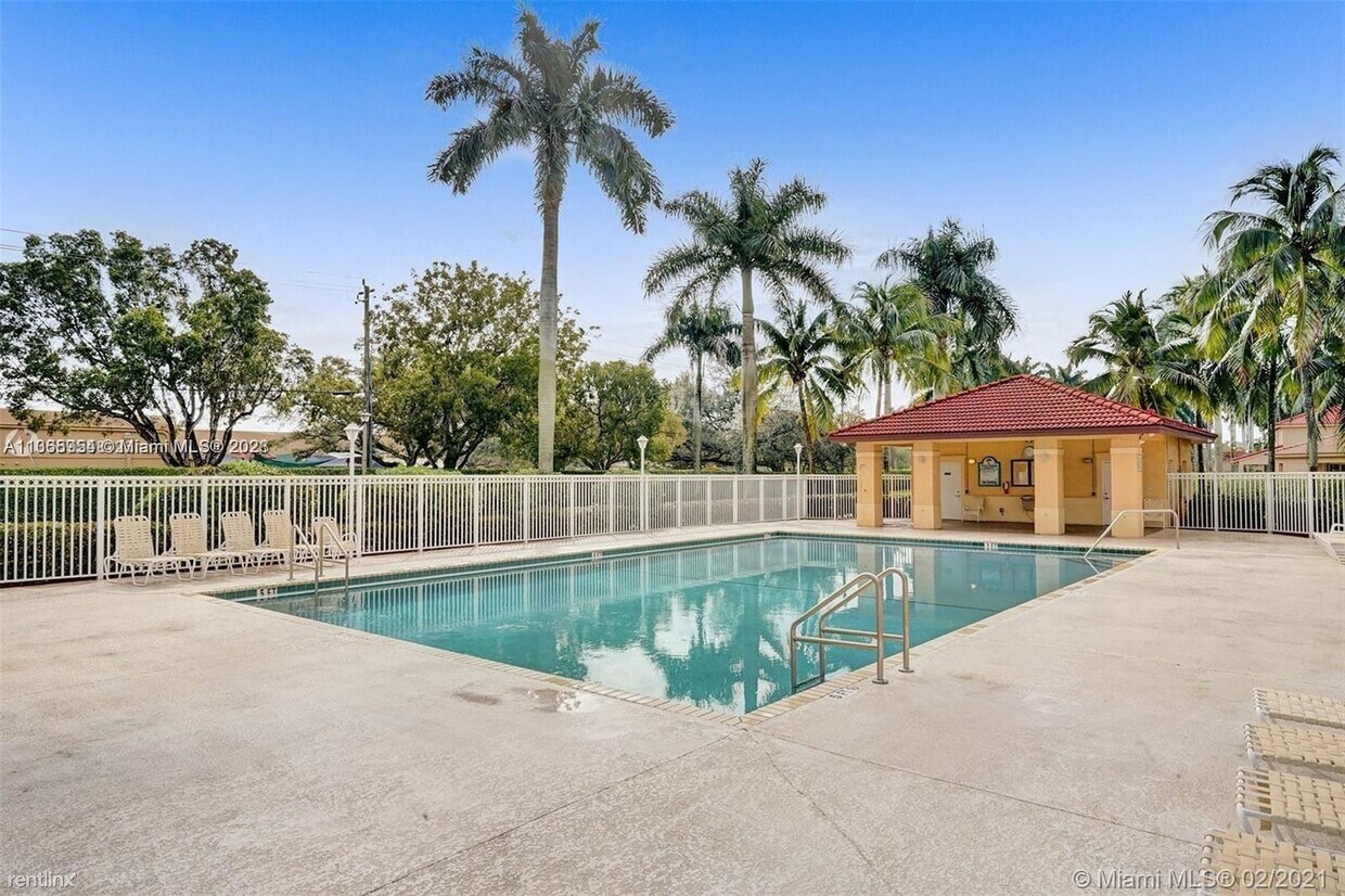 Primary Photo - 4 br, 2.5 bath House - 213 E Forest Oak Ci...