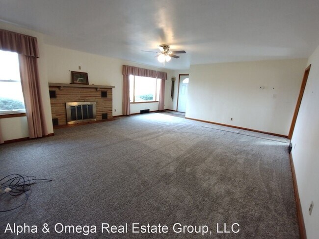 Foto del edificio - 3 br, 1 bath House - 3259 Myers Rd