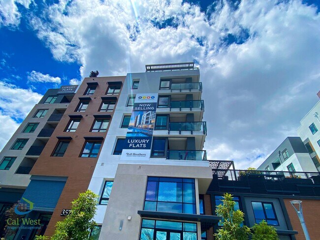 Building Photo - $6,000 - 3rd Floor Condo in Apex at Lawrence Station-Luxury Condo with amazing views