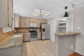 Building Photo - 11711 Memorial Dr