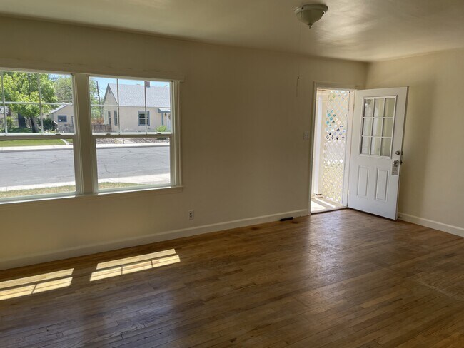 Foto del edificio - 340 E Stillwater Ave