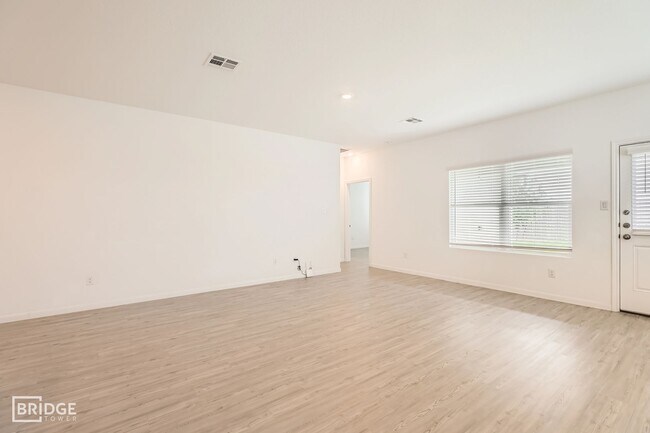 Foto del edificio - 1212 Treehouse Ln