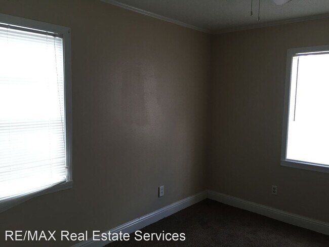 Building Photo - 3 br, 1 bath House - 2727 Amherst
