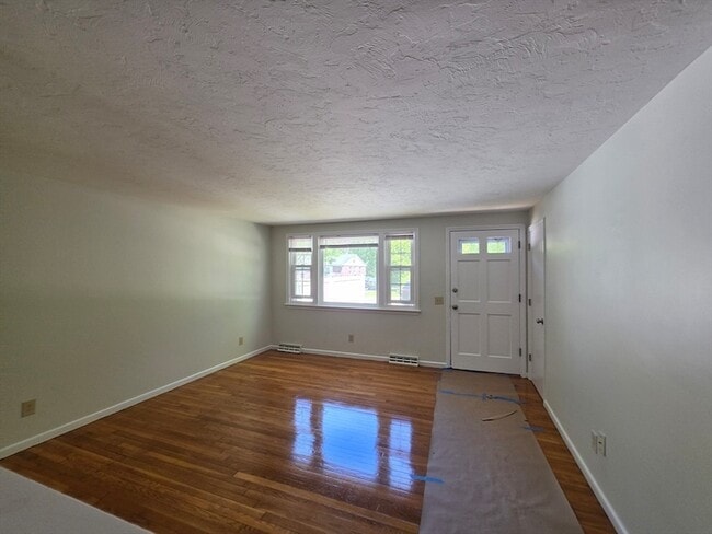 Building Photo - 38 Cobb Dr