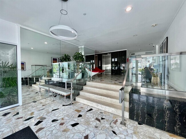 Foto del edificio - 1450 Lincoln Rd