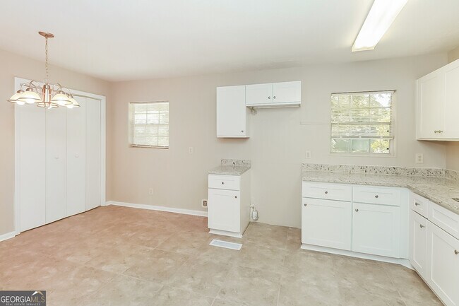 Foto del edificio - 2114 Slate Rd