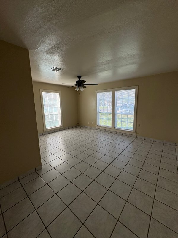 Building Photo - 1906 Duncan Ave