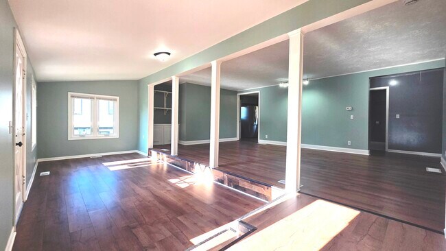 Foto del edificio - 412 Meadow Ln