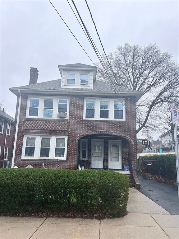 Foto principal - 81 Colborne Rd