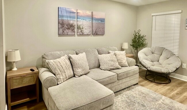 Photo - 120 Coral Breeze Drive House