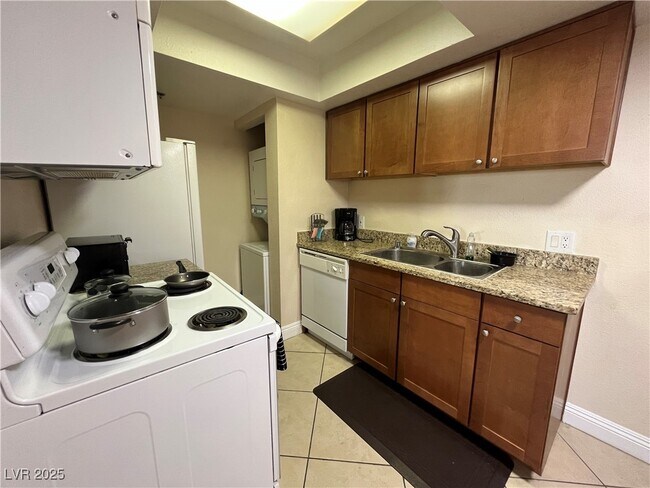 Foto del edificio - 4200 S Valley View Blvd