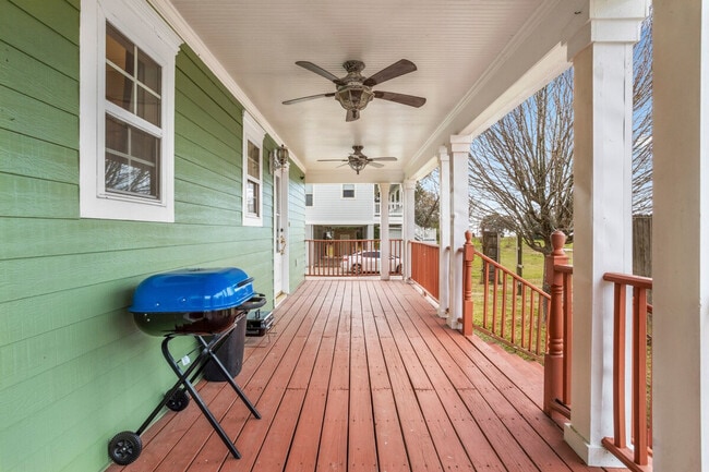 Foto del edificio - 426 Russell Ave