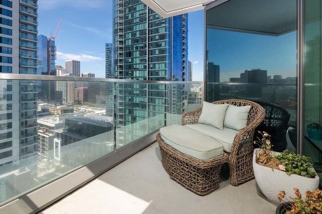 Building Photo - Gorgeous Luxury Condo at the Harrison