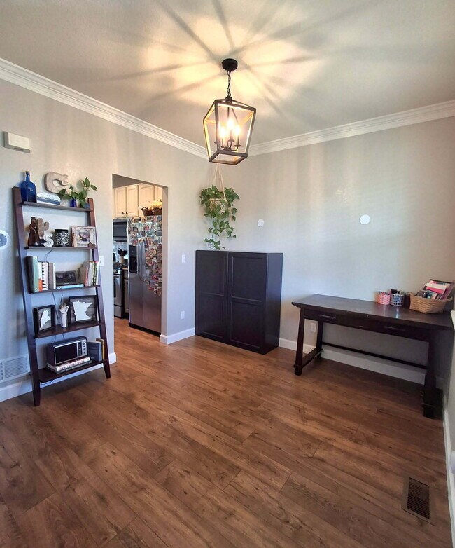 Foto del edificio - Beautiful Aurora Home - 4 Bedroom, 3 Bathrooms in Excellent Condition!