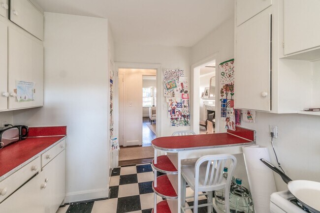 Foto del edificio - 436 Collier Rd. NW