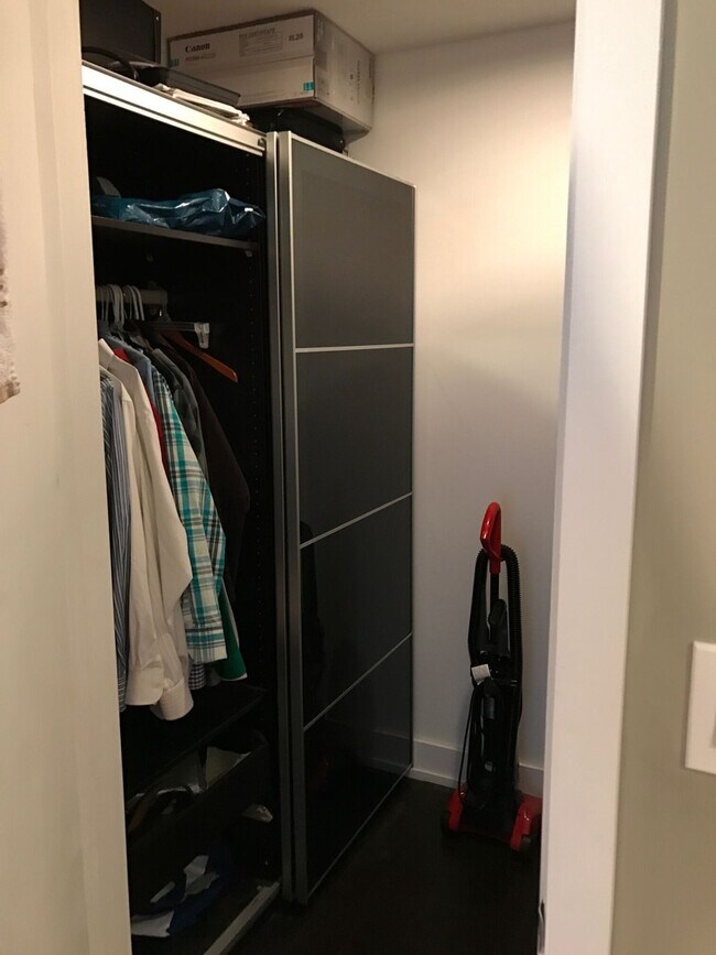 Foto del interior - Four Forty North Front LLC