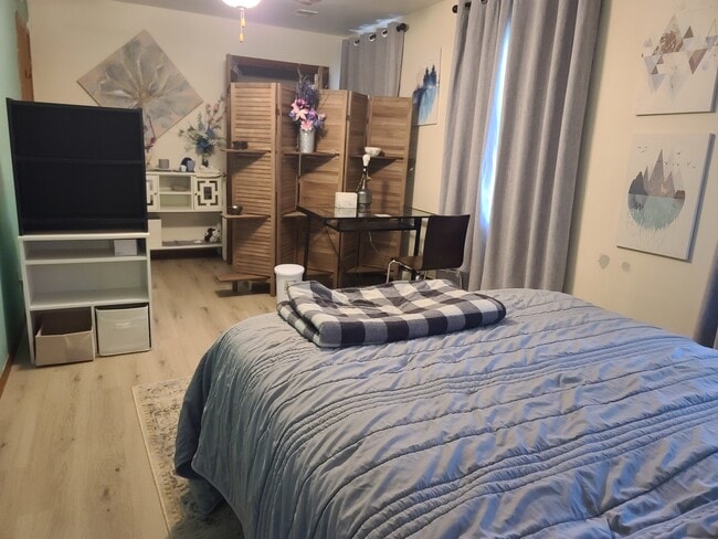 Building Photo - 1106 Woodland Way