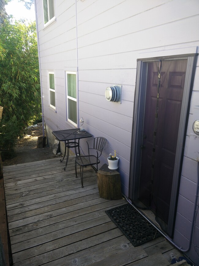 Front door - 4012 Lambert Rd