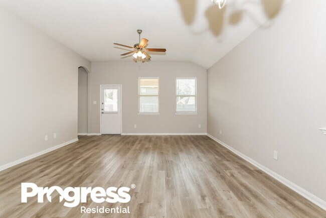 Foto del edificio - 15153 Meadow Glen S