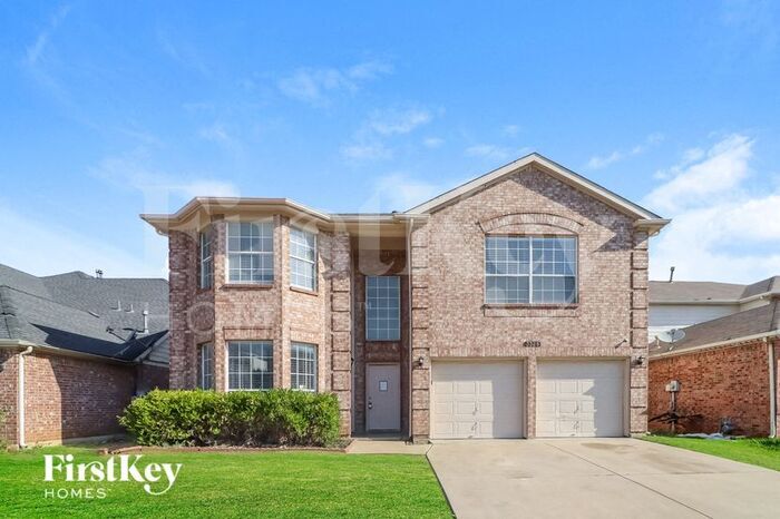 Foto principal - 3328 Raleigh Dr