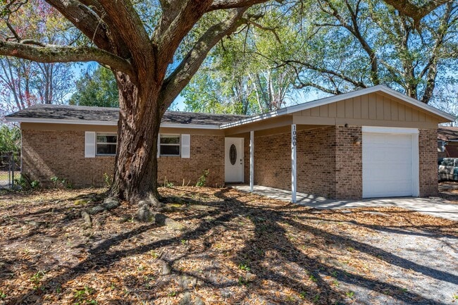 Building Photo - Great Rental in Heritage South!