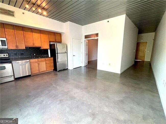 Building Photo - 620 Glen Iris Dr NE