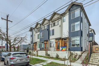 Building Photo - 7031 42nd Ave S