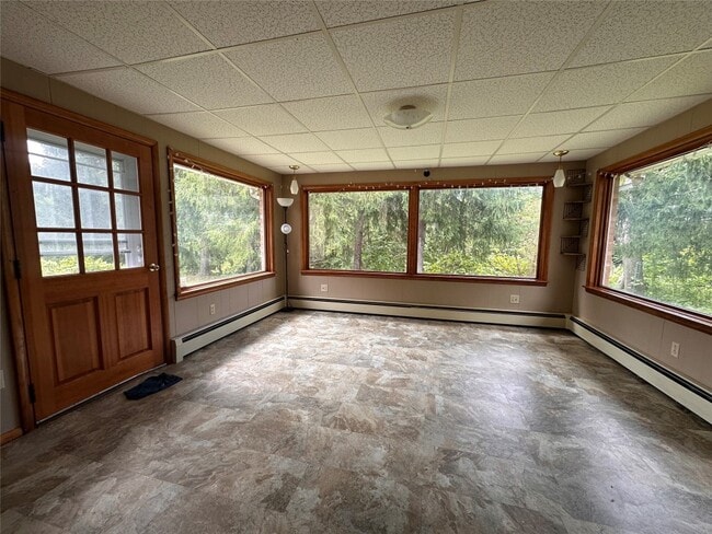 Building Photo - 99 Castle Creek Rd
