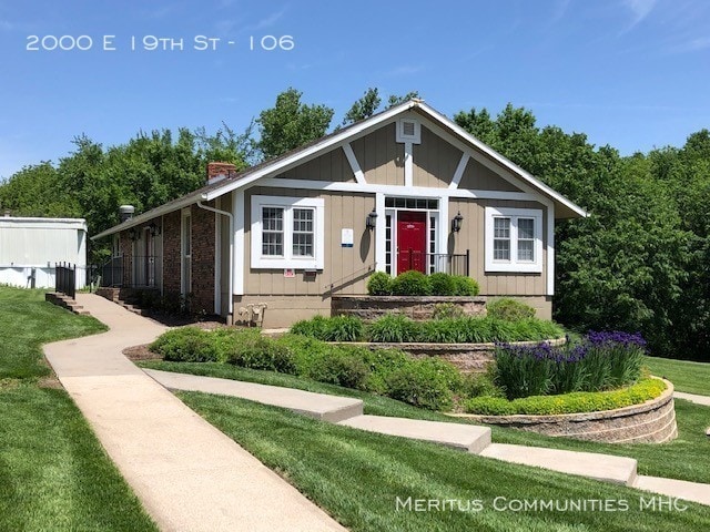 Building Photo - 2000 E 19th St