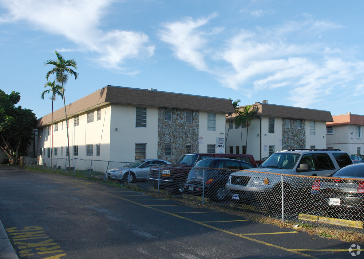 Building Photo - Fillmore Gardens