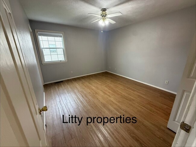 Building Photo - 1522 Fair Park Cir