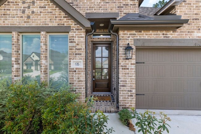 Building Photo - 616 Sand Branch Dr