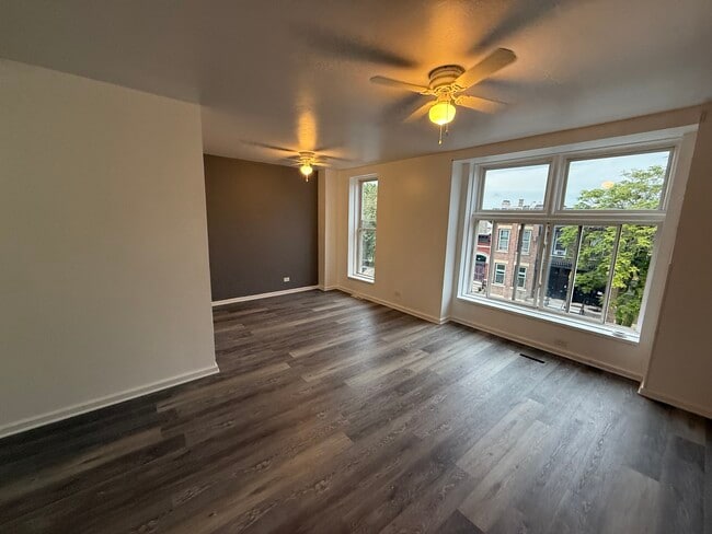 Living Room - 901 W 19th St