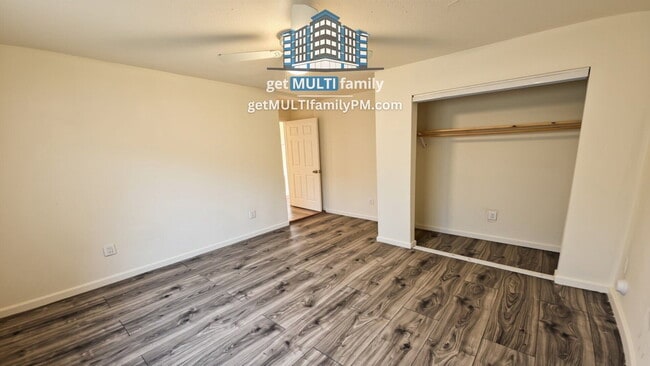Building Photo - 7120 N 66th Dr