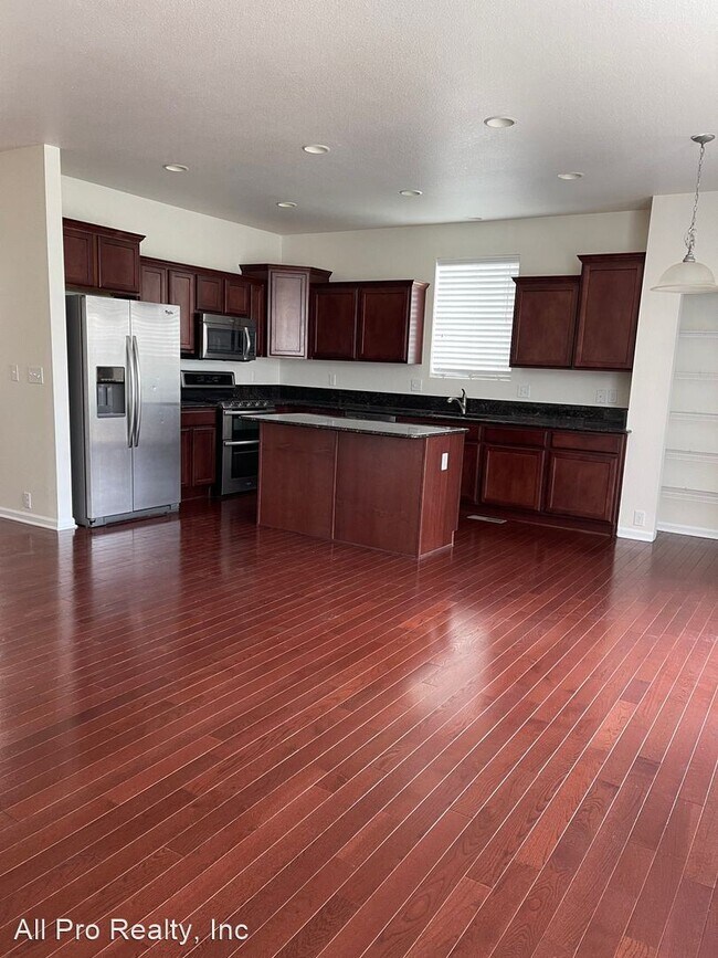 Foto del edificio - 5 br, 3 bath House - 6300 S Ider St