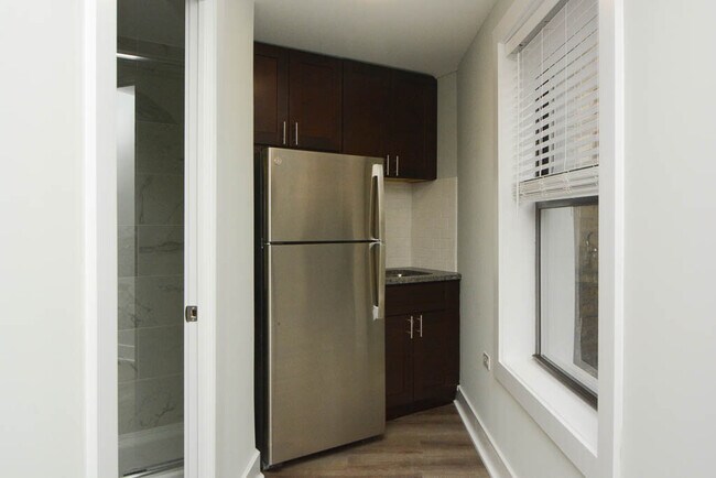 Foto del edificio - 725 St Johns Ave