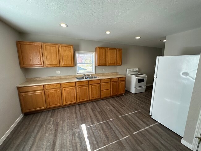 Kitchen - 301 Buena Vista Street