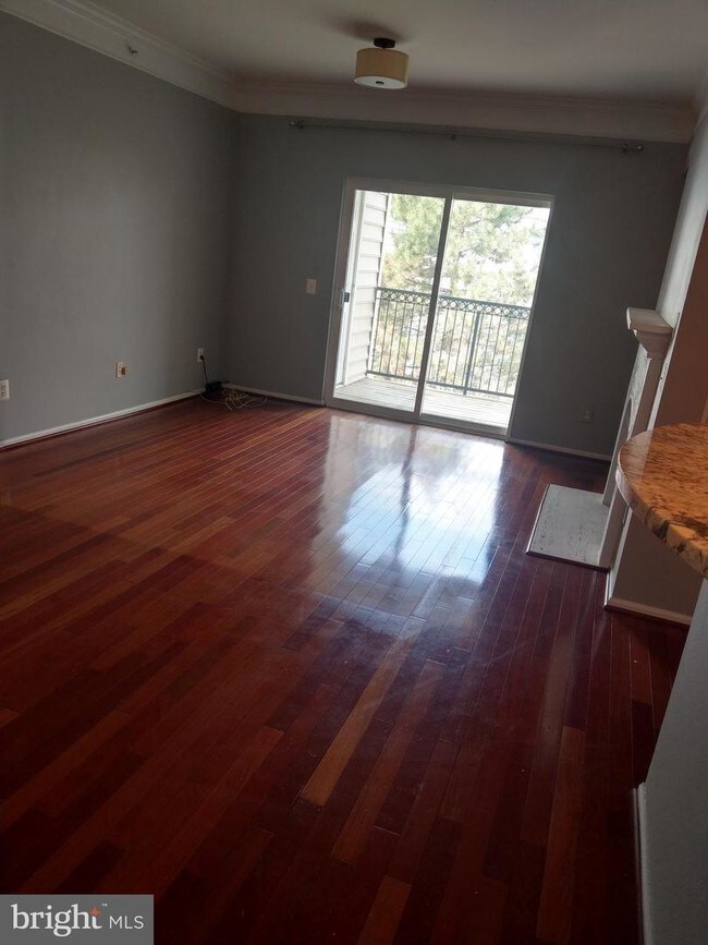 Foto del edificio - 1580 Spring Gate Dr