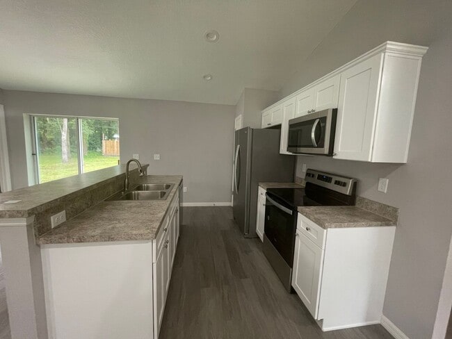 Building Photo - Brand-New 3BR/2BA Home in Ocala – Modern L...